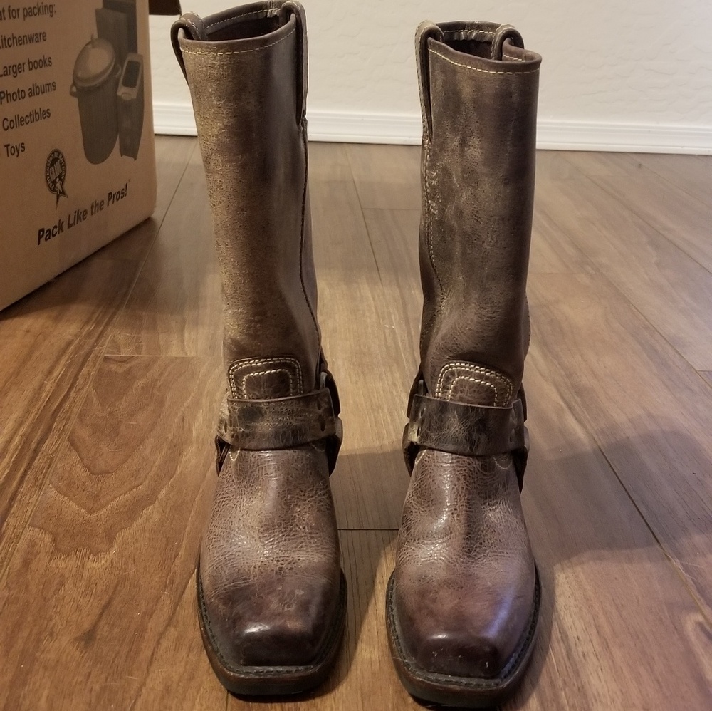 Frye mid/tall leather boots - barely worn! Harness